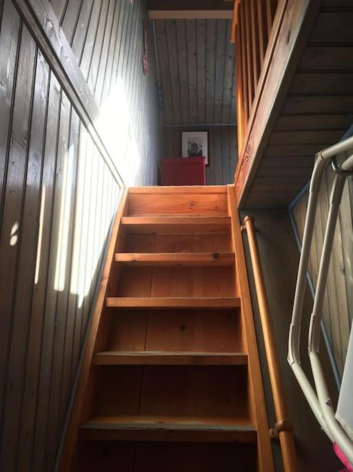 A La 20m Belle Vue Apartment
